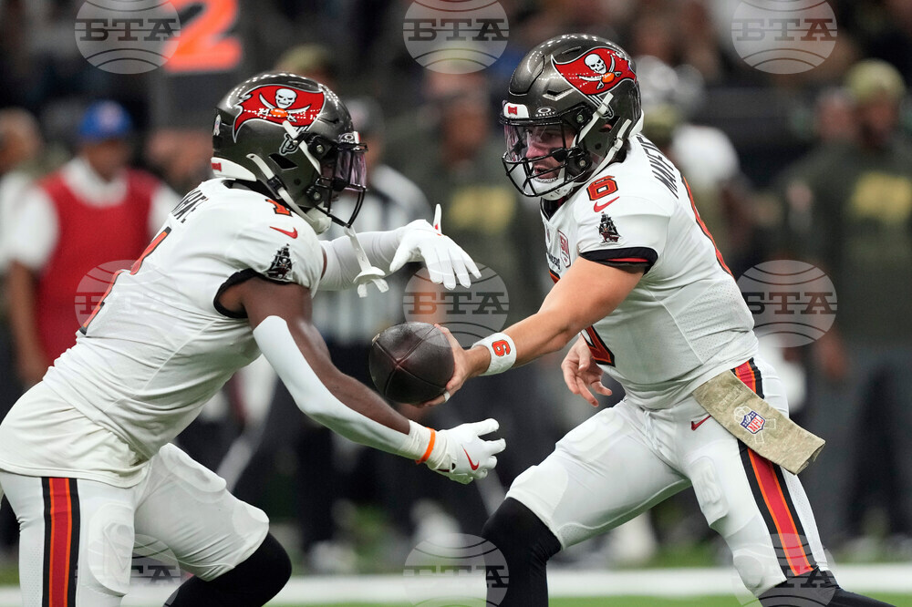 Buccaneers Saints Football