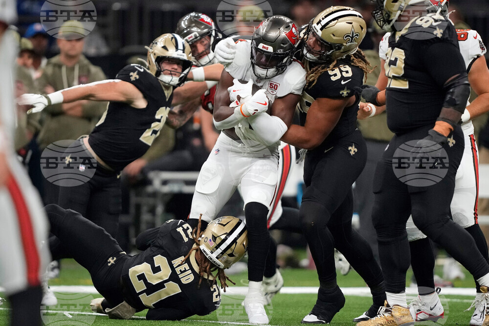 Buccaneers Saints Football