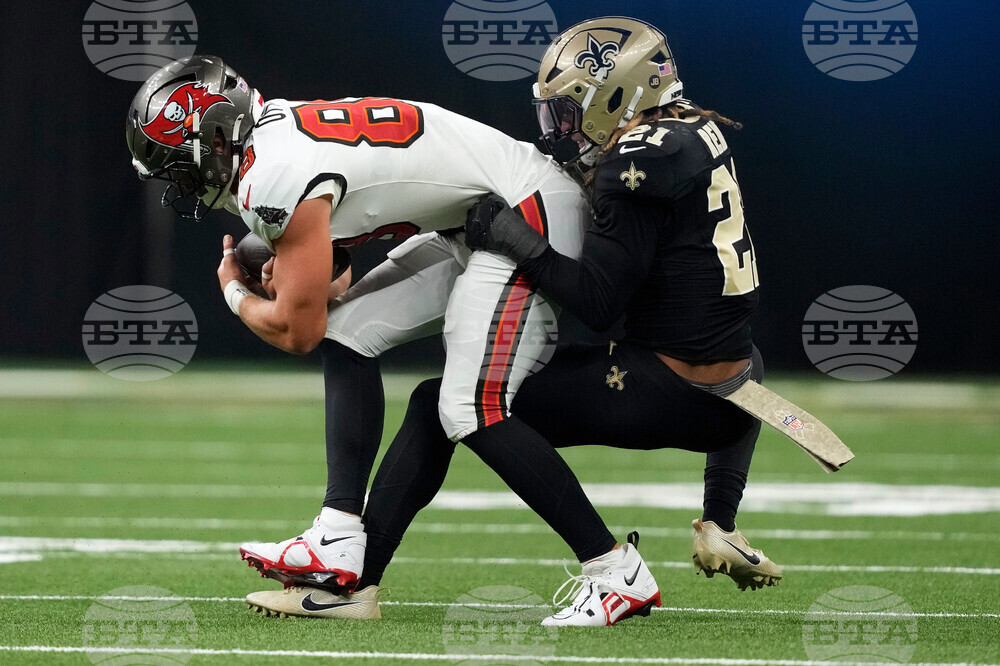 Buccaneers Saints Football