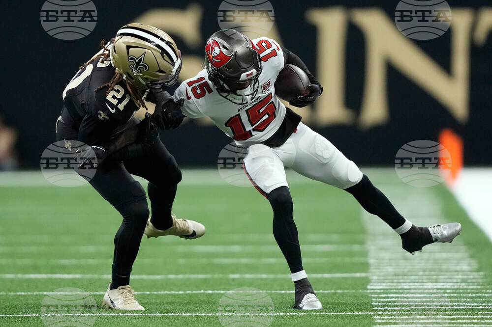 Buccaneers Saints Football