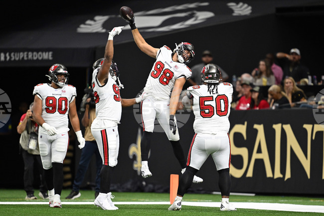 APTOPIX Buccaneers Saints Football
