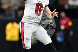 Buccaneers Saints Football