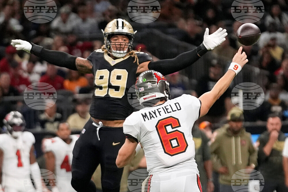 Buccaneers Saints Football