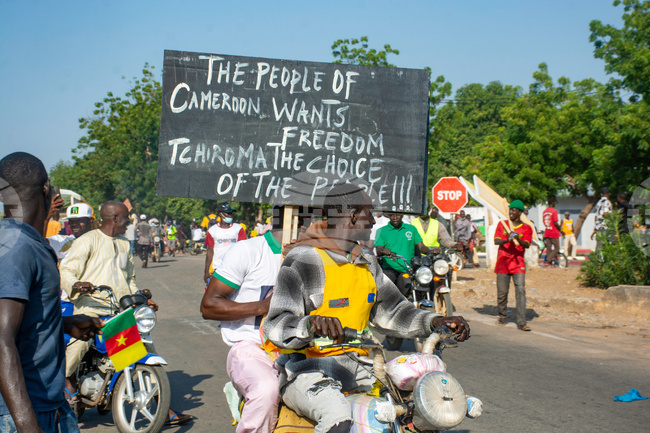 Президентът на Камерун Пол Бия бе обявен за победител на изборите; опозицията съобщи за стрелба