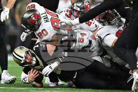 Buccaneers Saints Football