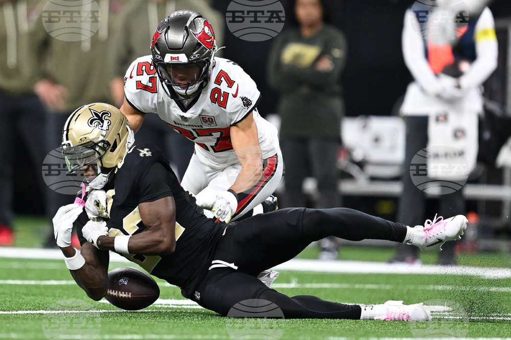 Buccaneers Saints Football