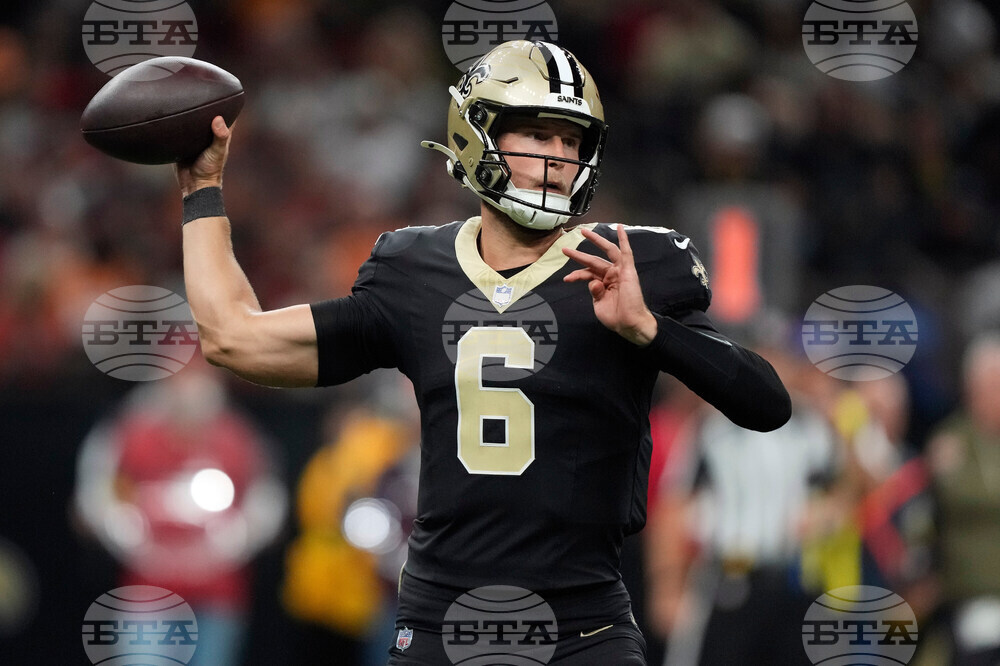 Buccaneers Saints Football