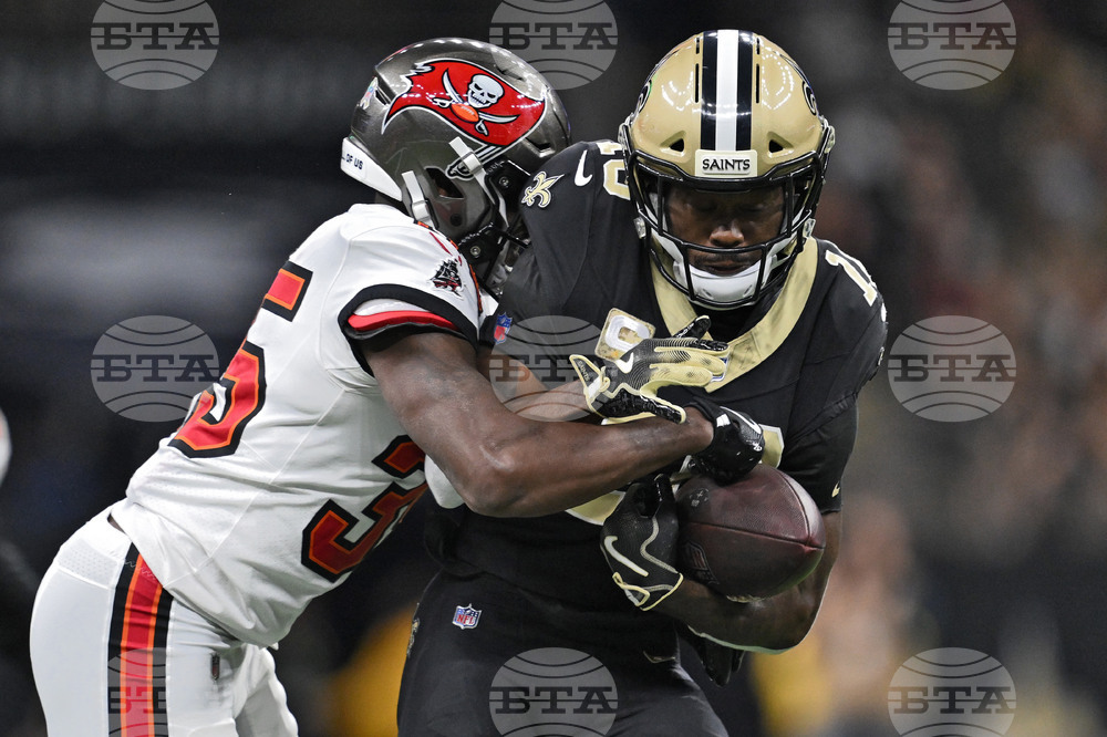 Buccaneers Saints Football