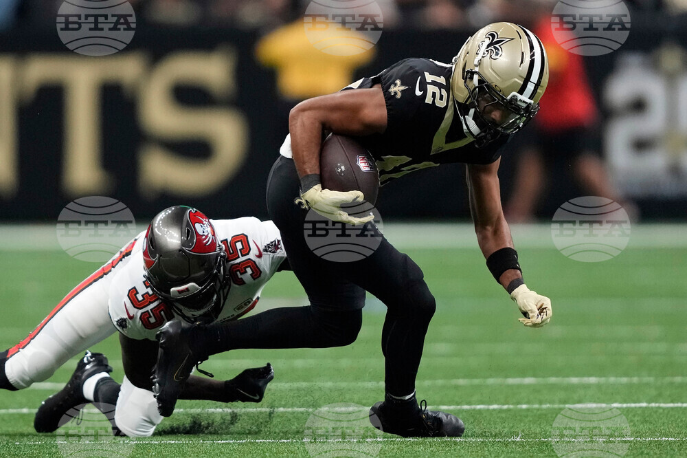 Buccaneers Saints Football