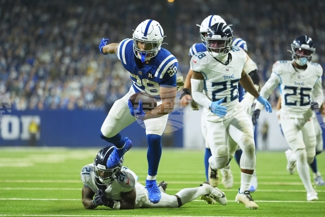 APTOPIS Titans Colts Football