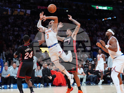 Knicks Heat Basketball