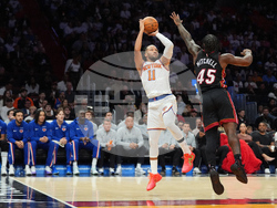 Knicks Heat Basketball