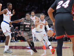 Knicks Heat Basketball