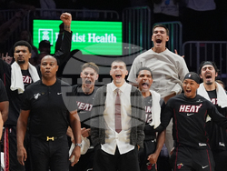 Knicks Heat Basketball