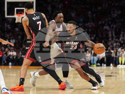 Knicks Heat Basketball