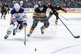 Oilers Canucks Hockey