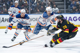Oilers Canucks Hockey