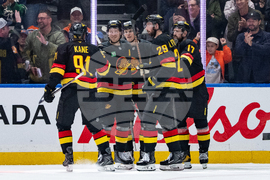 Oilers Canucks Hockey