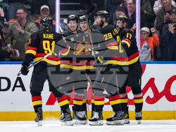 Oilers Canucks Hockey