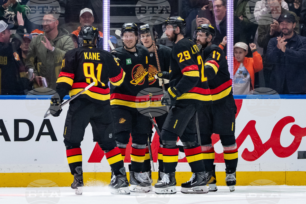 Oilers Canucks Hockey