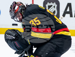 Oilers Canucks Hockey