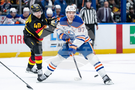 Oilers Canucks Hockey