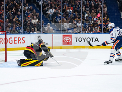 Oilers Canucks Hockey