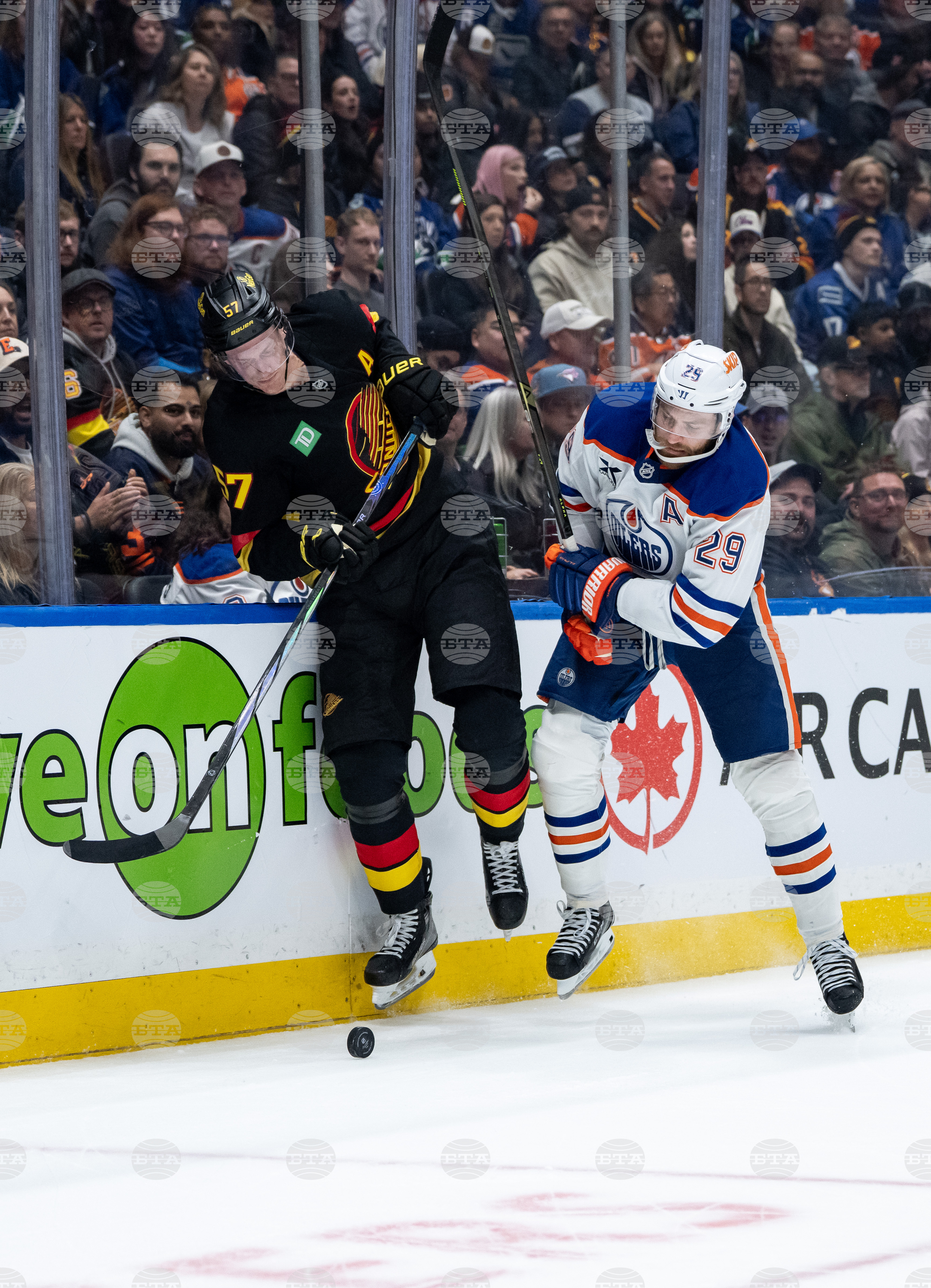 Oilers Canucks Hockey