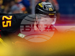 Oilers Canucks Hockey