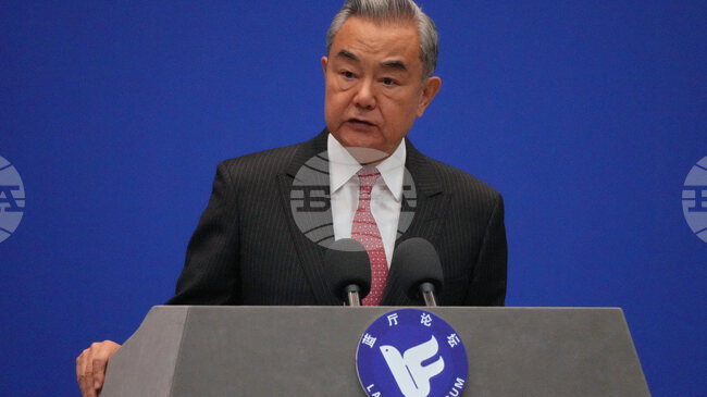 Япония "премина границата" с изказването на Такаичи, каза Ван И