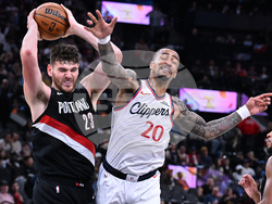 Trailblazers Clippers Basketball