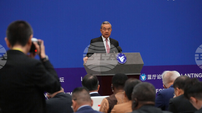 Китай намекна за възможна среща между Си Цзинпин и новата японска премиерка Такаичи