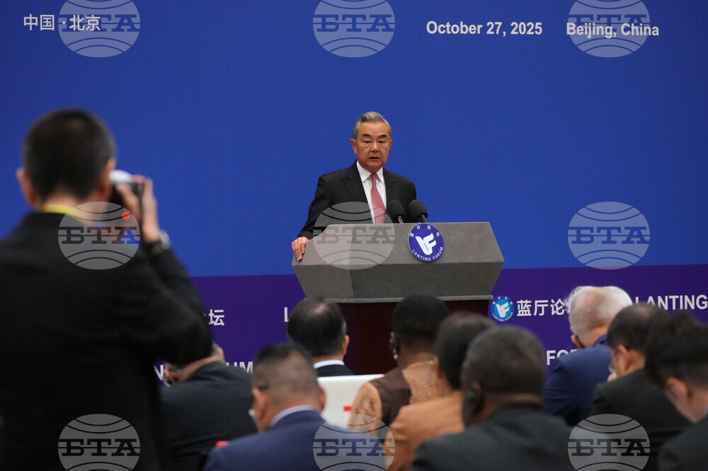 Китай намекна за възможна среща между Си Цзинпин и новата японска премиерка Такаичи