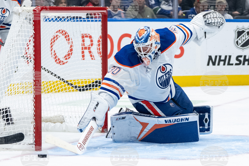 Oilers Canucks Hockey