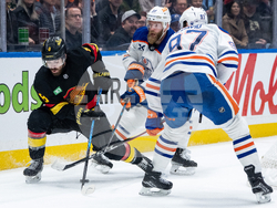 Oilers Canucks Hockey