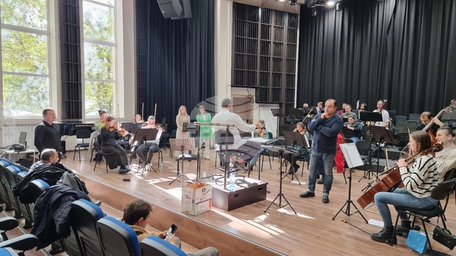 Враца - Симфониета Враца - концерт - "Музиката на Испания и Латински Америка"