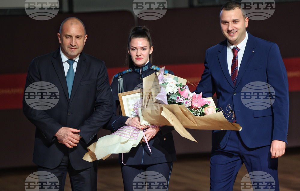 Президент - НПСС - УНСС - Студент на годината - Радина Бодурова