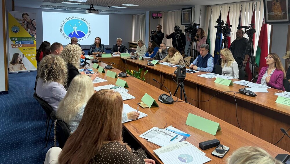 Total of 289 People Convicted of Sexual Relationships, Cohabitation with Minors in First Half of 2025