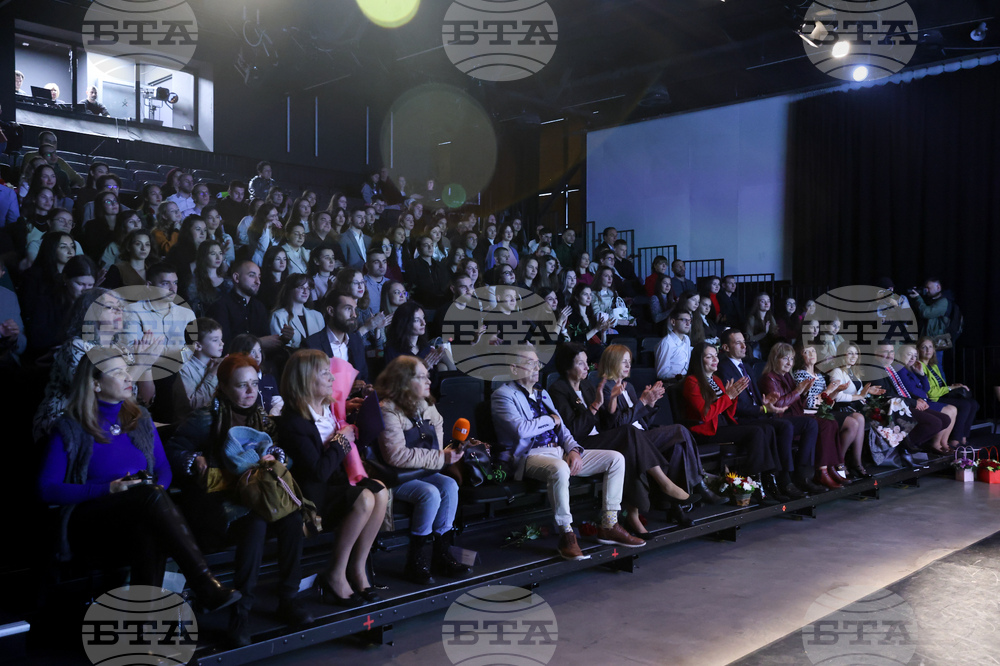 РУО-София - ключ на знанието - учители - връчване