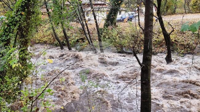 Река Язо е излязла от коритото си, екипи работят на терен, съобщиха от Община Разлог