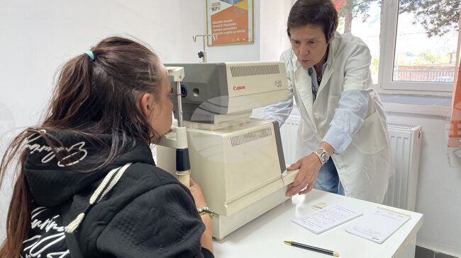Bulgarian Charity Organizes Free Check-ups in Mala Prespa, Albania