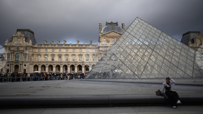 Лувърът открива нова галерия за "безпрецедентен диалог" между континентите и епохите