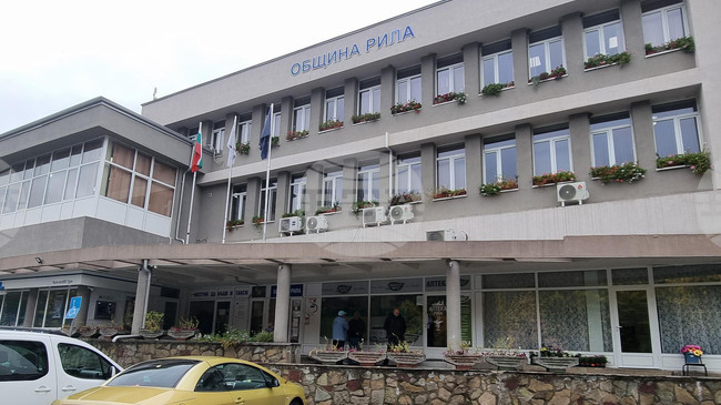 Агенция "Пътна инфраструктура" призовава шофьорите да се движат с повишено внимание по пътя Рила - Рилски манастир