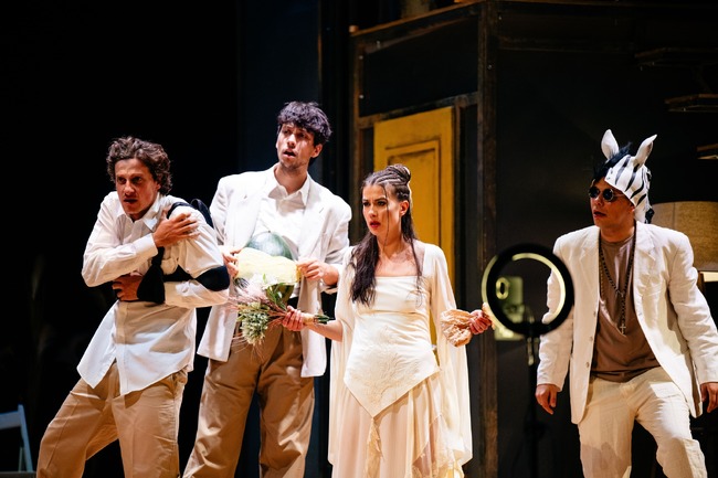 Премиера в Армията: Всички сме фейк, дори и тези, които не използват социални мрежи