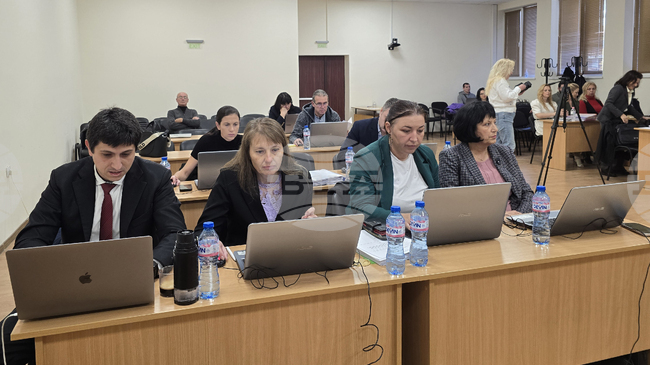 Общинският съвет в Панагюрище одобри показателите за допълнителните възнаграждения на кмета на общината и кметовете на кметства