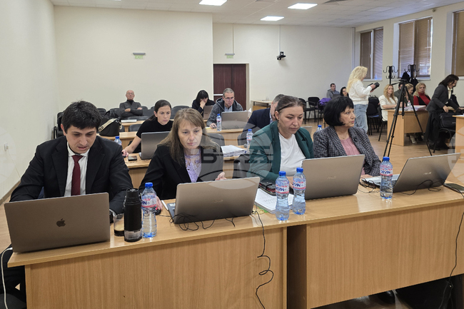 Общинският съвет в Панагюрище одобри показателите за допълнителните възнаграждения на кмета на общината и кметовете на кметства