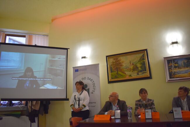 Кметът Добрин Добрев приветства организатори и участници във втората за годината Трудова борса на Бюро по труда-Разград