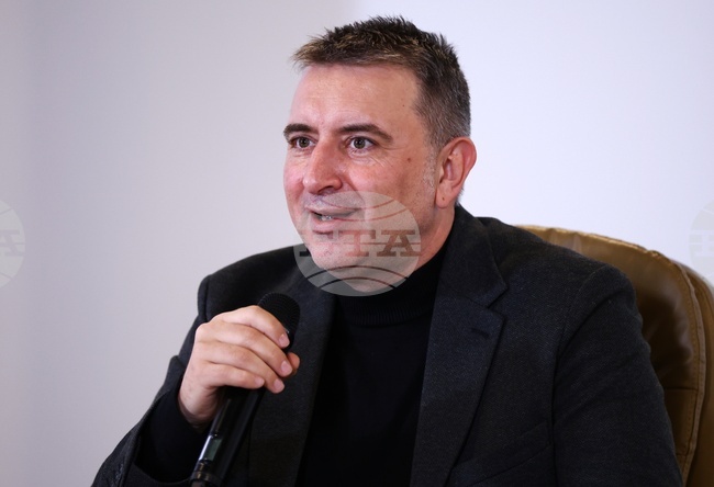 Ръководството на Европейския парламент се опитва да направи дебатите по-привлекателни, каза евродепутатът Ивайло Вълчев 