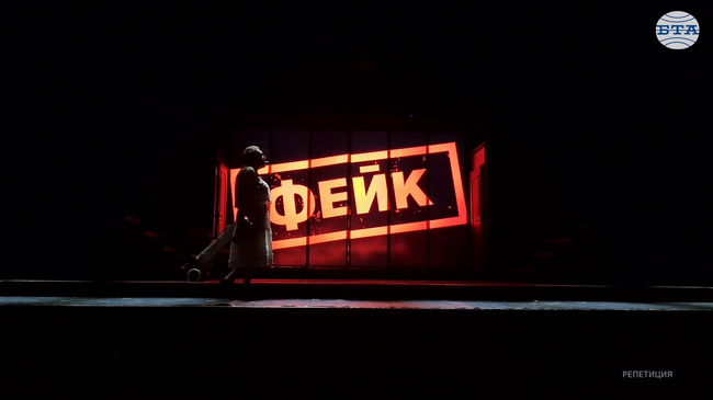 Премиера в Армията: Всички сме фейк, дори и тези, които не използват социални мрежи