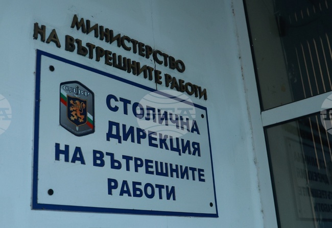 Началникът на столичното Пето Районно управление е задържан